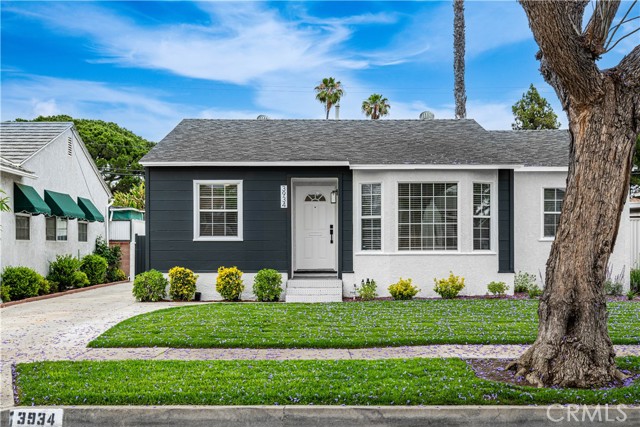 Property photo of 3934 Lees AV