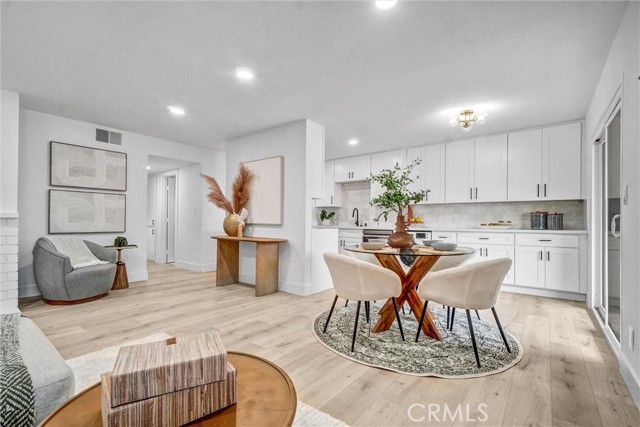 Property photo of 17562 Vandenberg LN