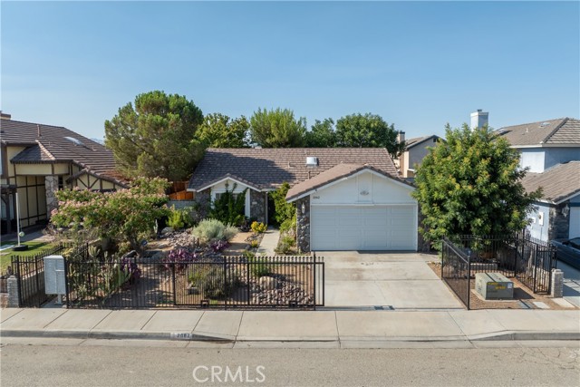 Property photo of 2062 E Nugent ST