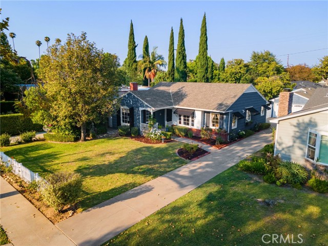 Property photo of 2339 N Valencia AV