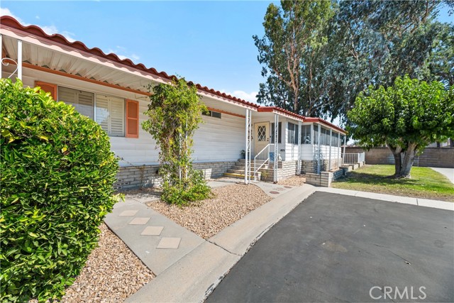 Property photo of 1735 Mango WY