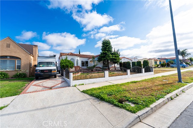 Property photo of 1818 W 79th ST