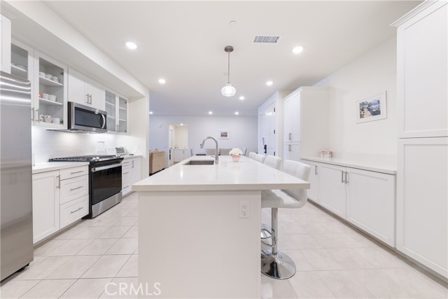 Property photo of 16235 Dawn Way