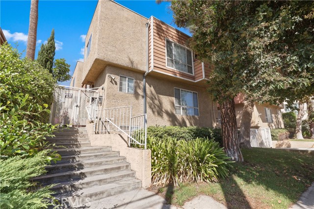 Property photo of 7319 Hazeltine AV