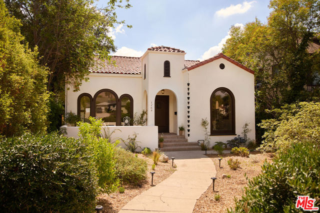 Property photo of 1764 E Orange Grove BL