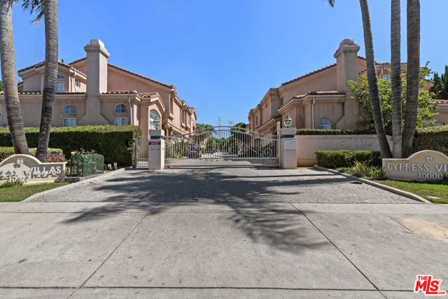 Property photo of 10004 Reseda BL