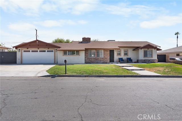 Property photo of 1005 N Encina