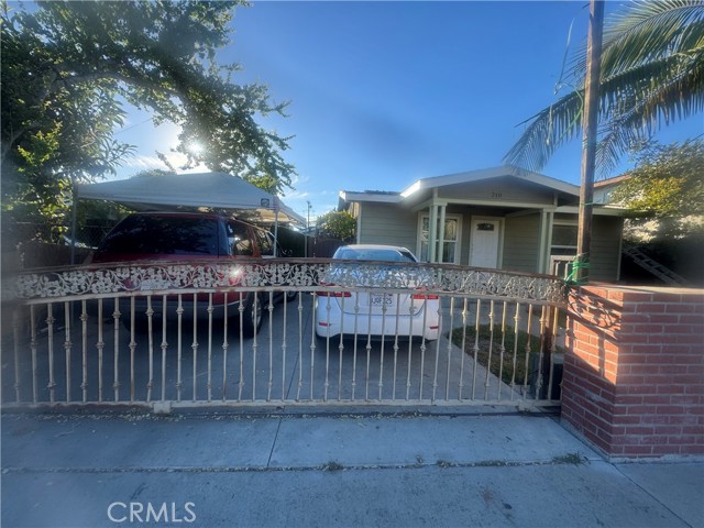 Property photo of 210 S Raitt
