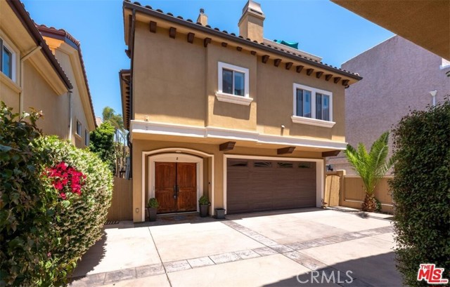 Property photo of 520 N Elena