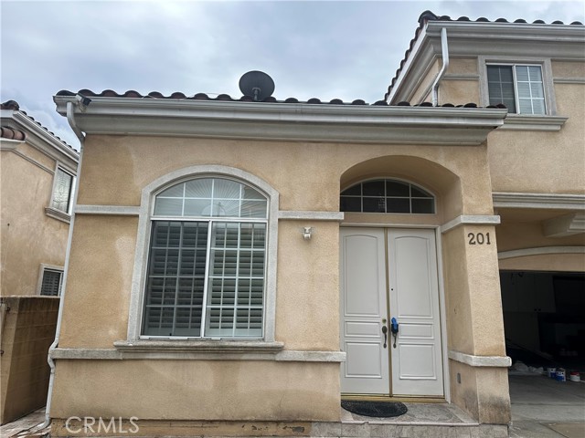 Property photo of 201 N Lincoln