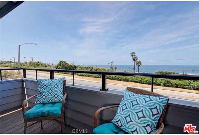 Property photo of 454 Palos Verdes BL