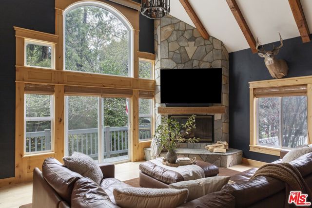 Property photo of 265 Garden DR