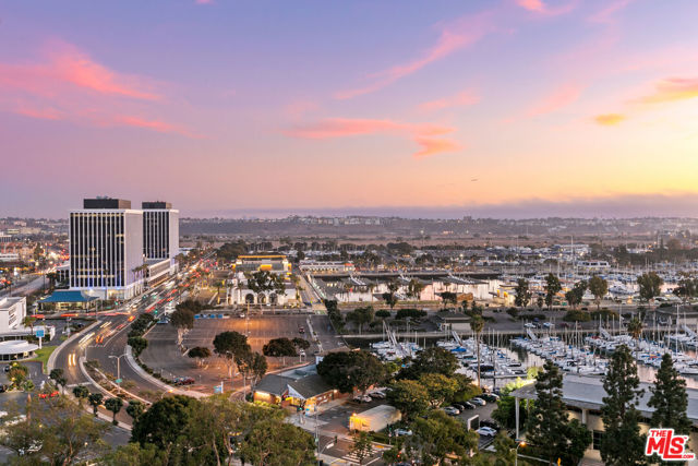 Property photo of 13600 Marina Pointe DR