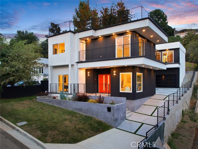 Property photo of 2124 Lake Shore AV