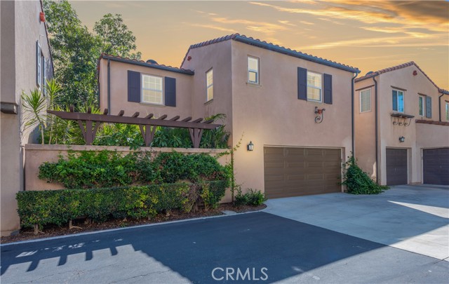 Property photo of 80 Great Lawn