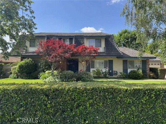 Photo of 300 W Wistaria Av