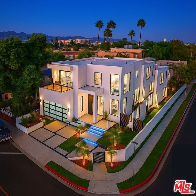 Property photo of 900 N Vista ST