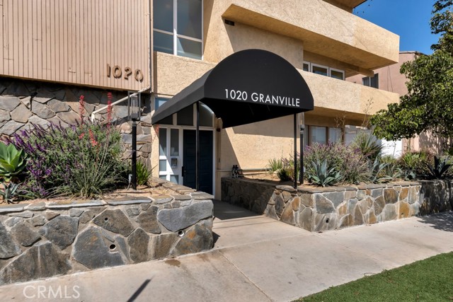 Property photo of 1020 Granville AV