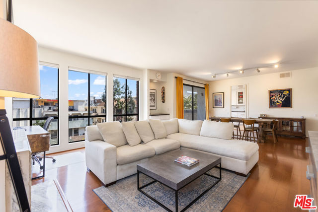 Property photo of 11805 Mayfield AV