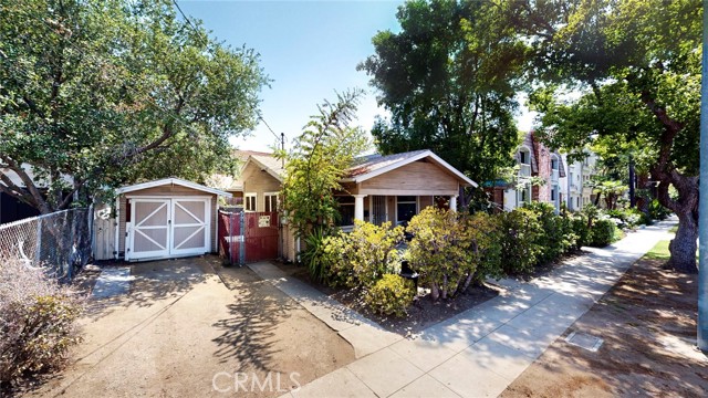Property photo of 1322 E California AV