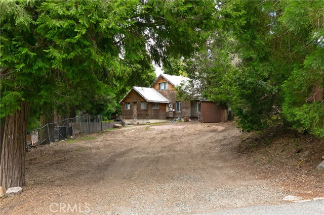 Property photo of 711 Clubhouse DR
