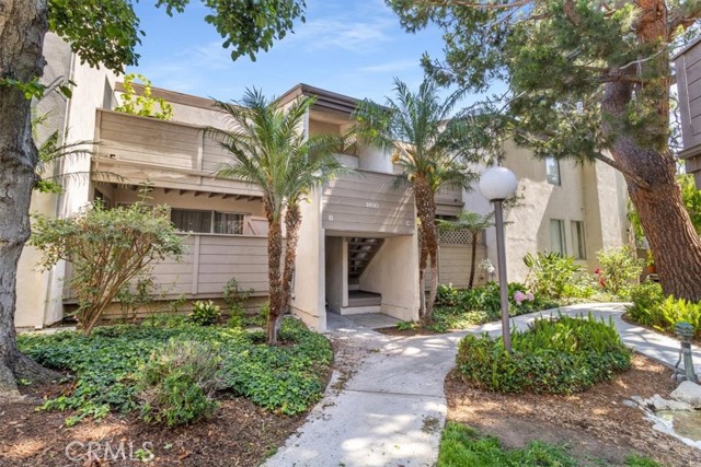 Property photo of 1490 Cabrillo Park DR