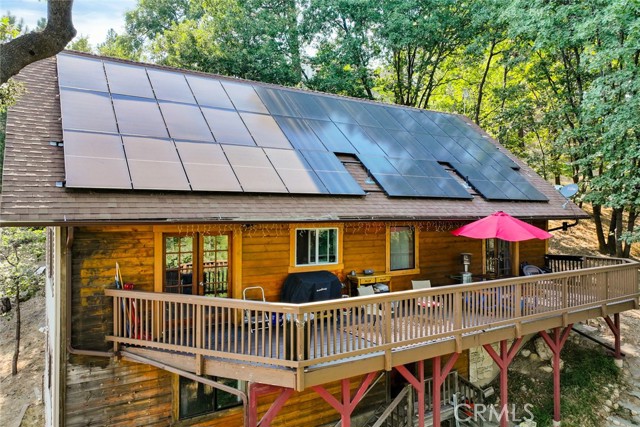 Property photo of 20 Oak Leaf LN