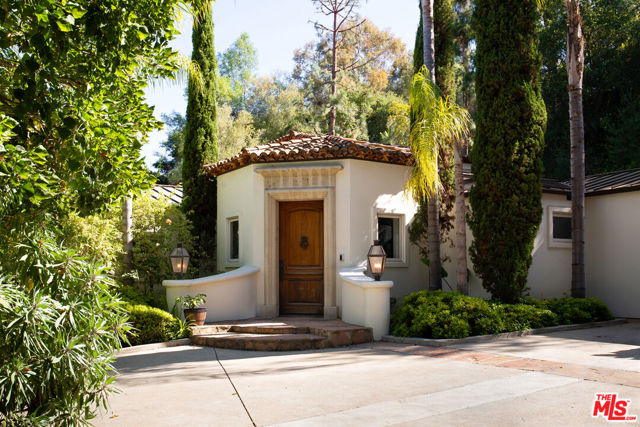 Property photo of 1031 Cove WY