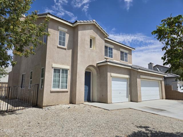 Property photo of 2301 E Newgrove ST