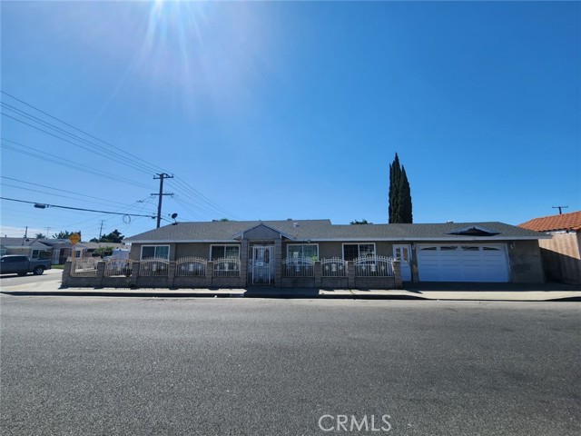 Property photo of 16441 Clarkdale AV