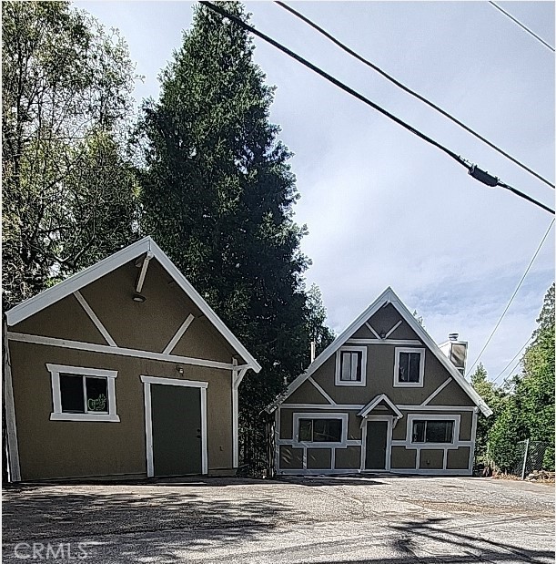 Property photo of 22266 CREST LN