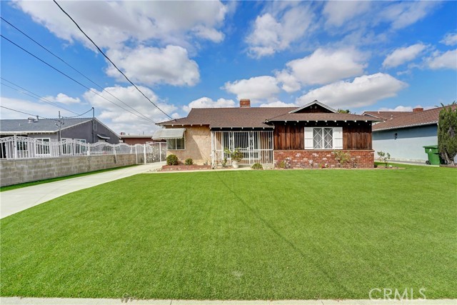 Photo of 8907 Helen Av