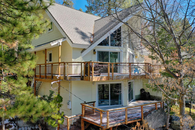 Property photo of 27622 W Shore RD