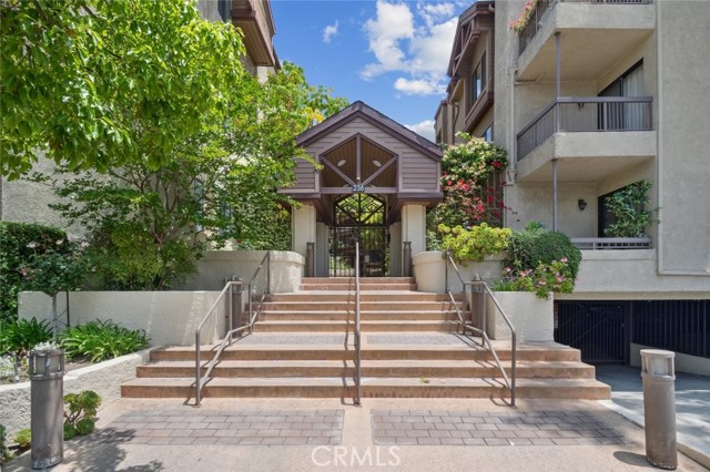 Property photo of 236 N Louise ST