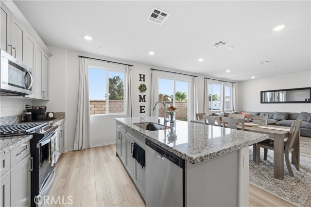 Property photo of 31820 Gimbal