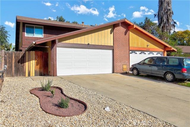 Property photo of 3570 Raven DR