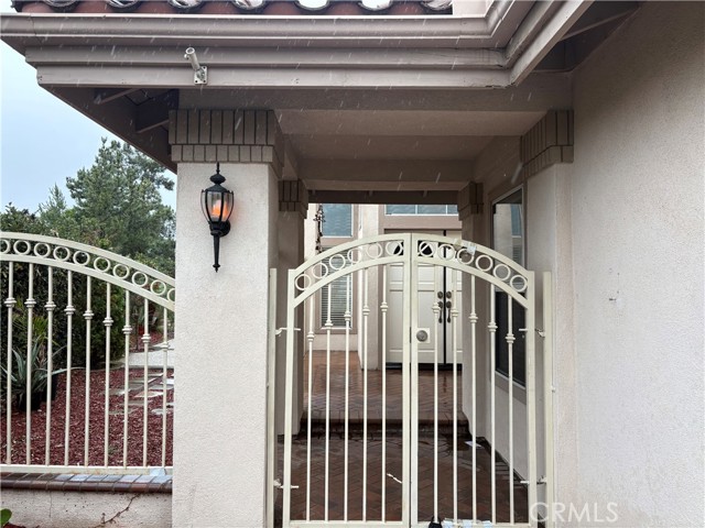 Property photo of 423 S Laureltree