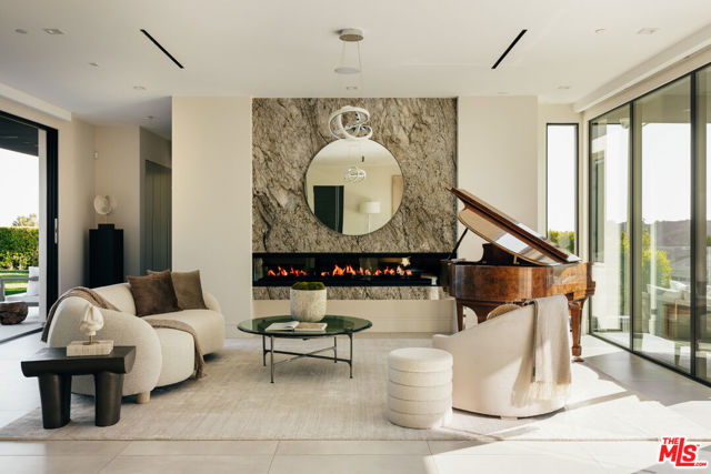 Property photo of 2162 Westridge RD