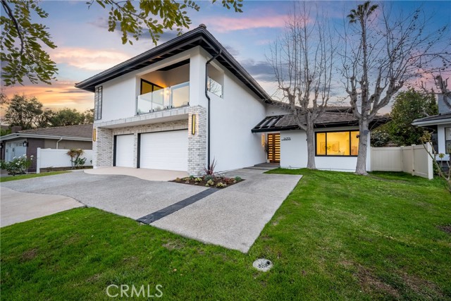 Property photo of 24705 Queens CT