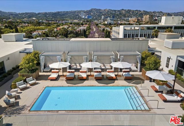 Property photo of 9200 Wilshire Blvd
