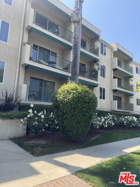 Property photo of 4501 Cedros AV