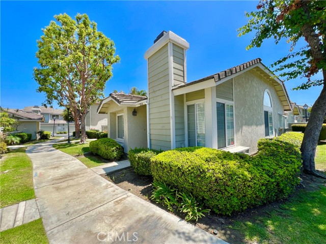 Property photo of 2014 W Hartford PL