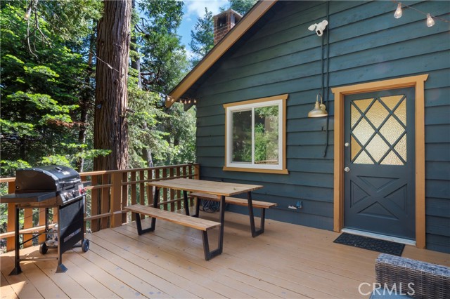 Property photo of 698 W Victoria CT