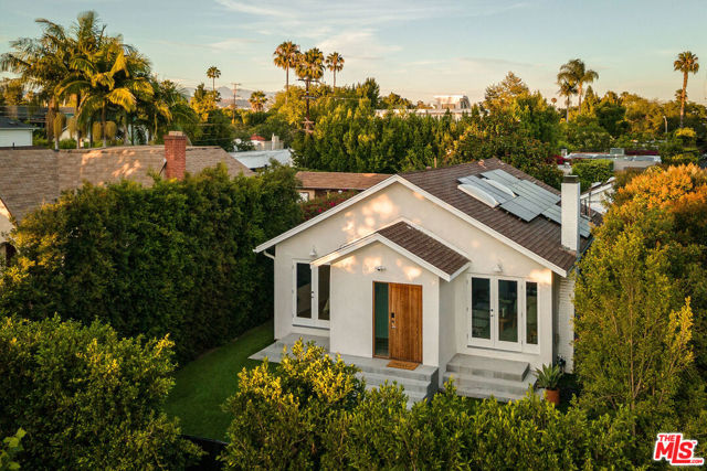 Property photo of 714 N Genesee AV