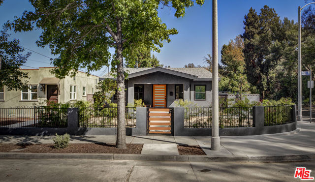 Property photo of 2634 Rich ST