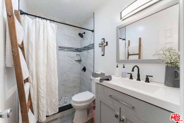 Property photo of 5870 Benner ST