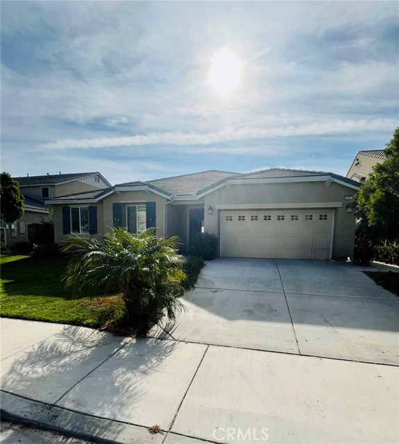 Property photo of 14915 Shoreham ST