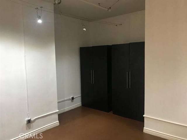 Property photo of 215 W 7th ST