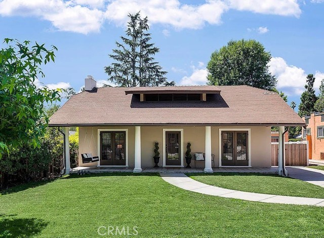 Property photo of 977 N Hill AV