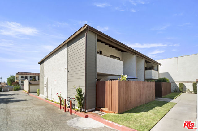 Property photo of 1214 Huntington DR